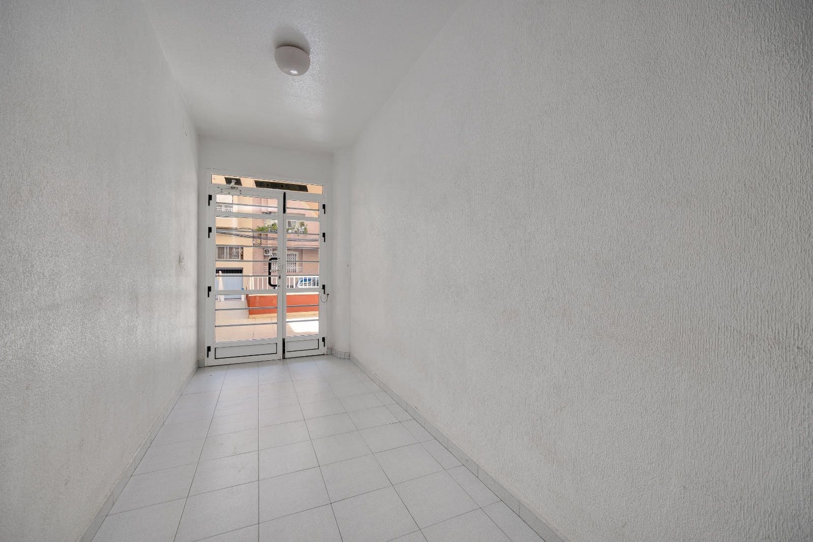 1 sovrum Lägenhet till salu i Torrevieja - 114 969 € (Ref: 9805227)