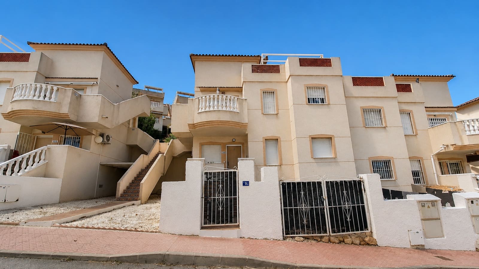 2 makuuhuone Huoneisto myytävänä paikassa Ciudad Quesada mukana uima-altaan - 130 000 € (Ref: 9806800)
