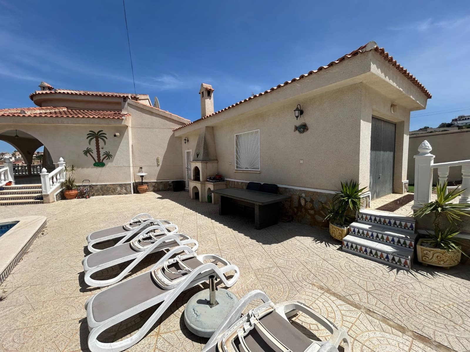 Chalet de 3 habitaciones en Ciudad Quesada en venta con piscina garaje - 399.990 € (Ref: 9809806)