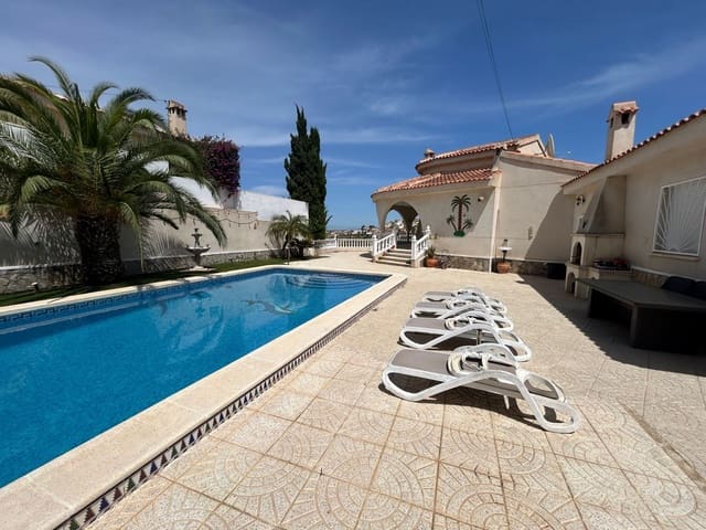 Chalet de 3 habitaciones en Ciudad Quesada, Rojales en venta con piscina garaje - 399.990 € (Ref: 9809806)