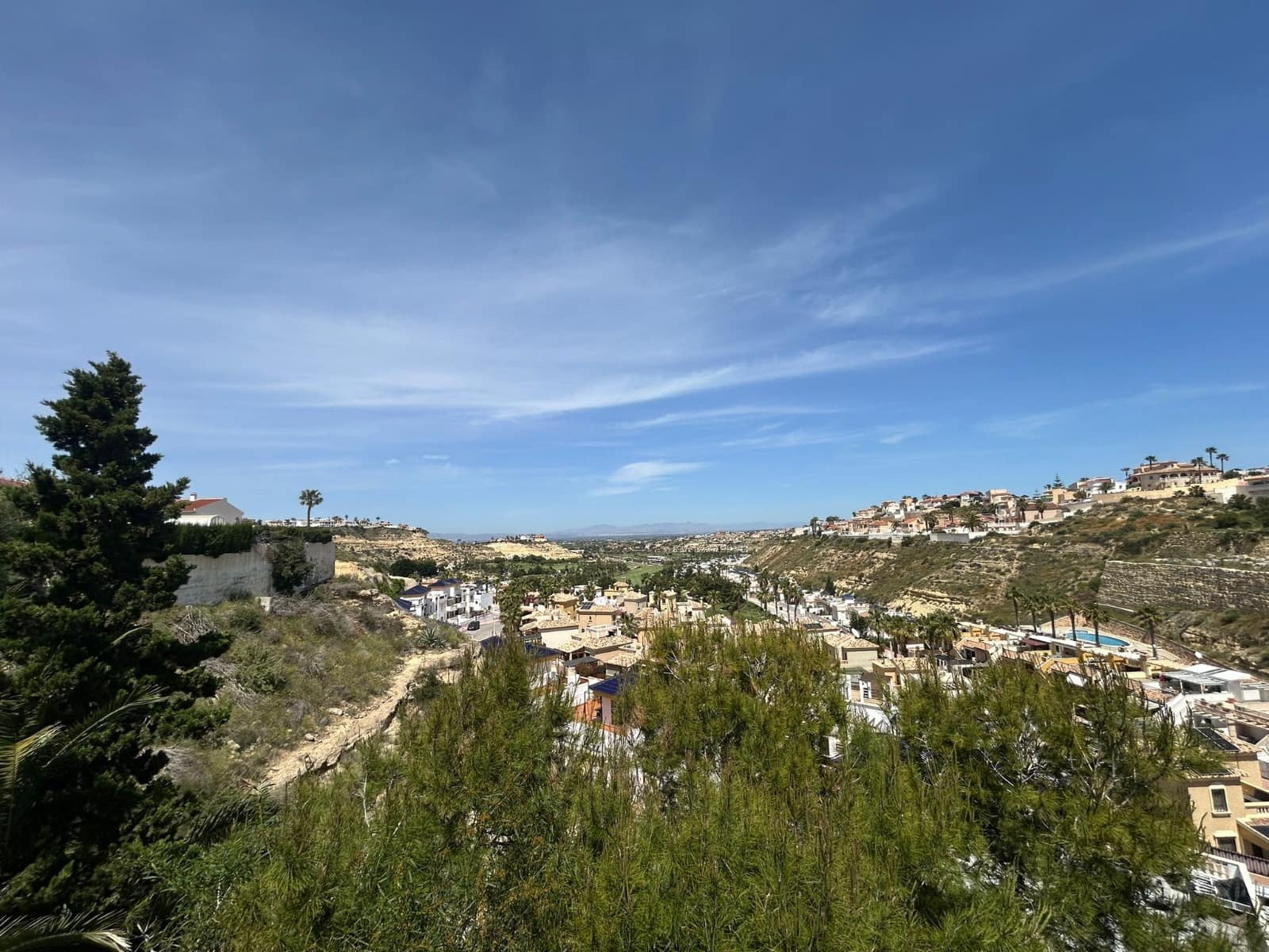 Chalet de 3 habitaciones en Ciudad Quesada en venta con piscina garaje - 399.990 € (Ref: 9809806)