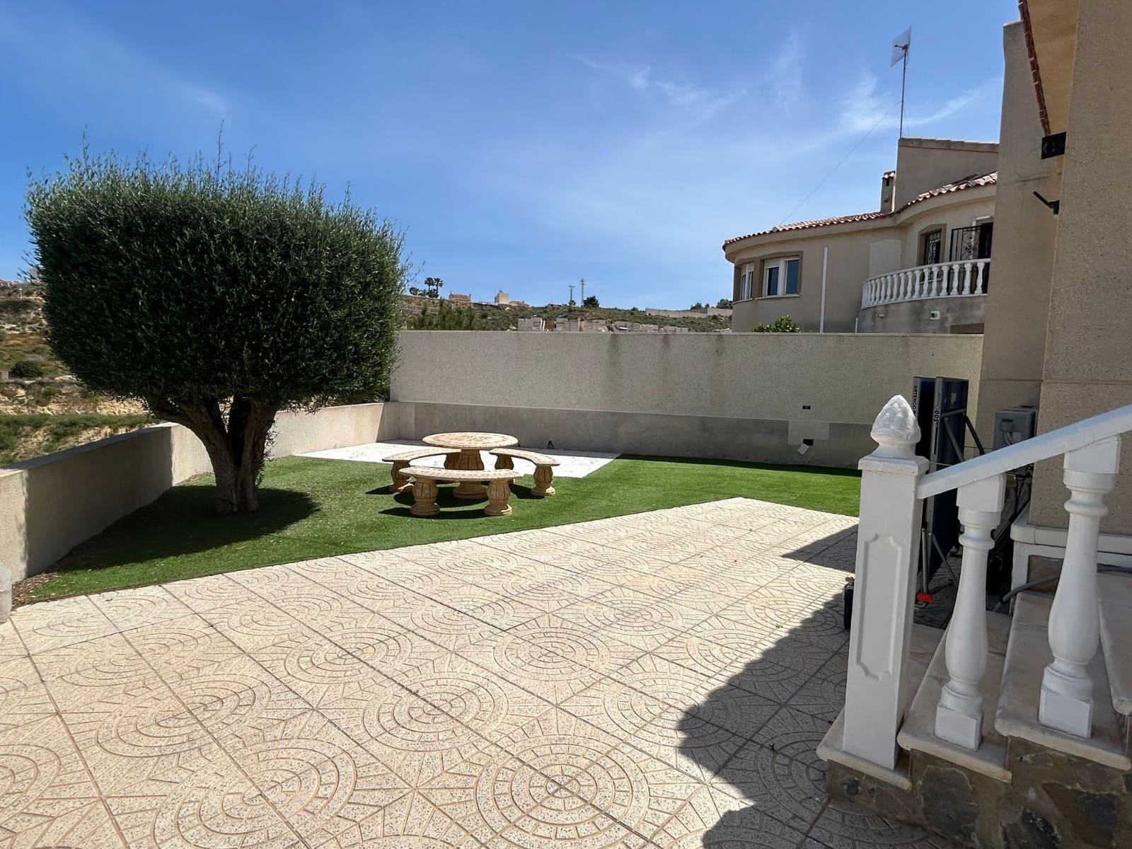 Chalet de 3 habitaciones en Ciudad Quesada en venta con piscina garaje - 399.990 € (Ref: 9809806)