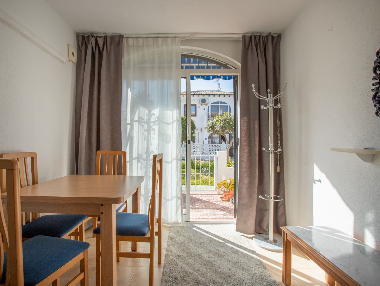 1 sovrum Bungalow till salu i Torrevieja med pool - 119 000 € (Ref: 9809811)