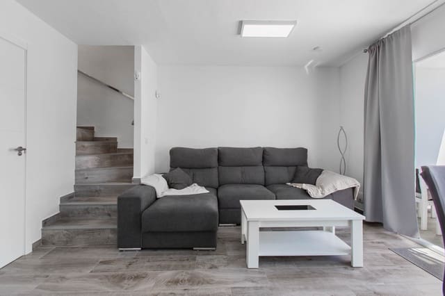 2 Zimmer Apartment zu verkaufen in Torrevieja mit Pool - 163.000 € (Ref: 9809813)