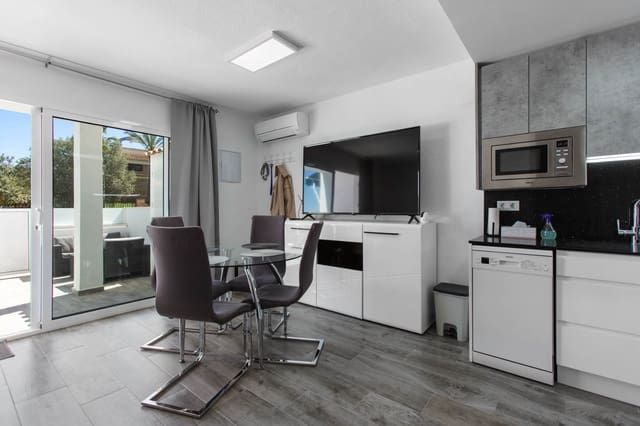 2 Zimmer Apartment zu verkaufen in Torrevieja mit Pool - 163.000 € (Ref: 9809813)