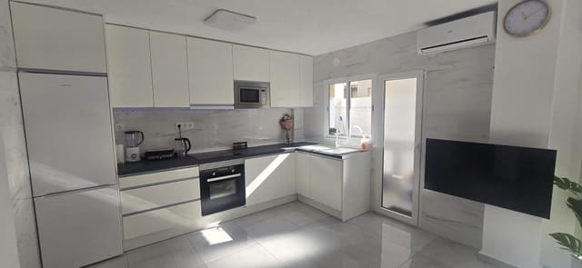 3 sovrum Lägenhet till salu i Torrevieja med pool - 249 900 € (Ref: 9818781)