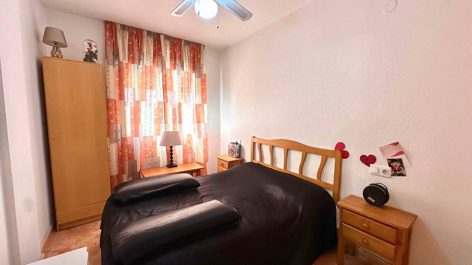 Apartamento de 2 habitaciones en Torrevieja en venta con piscina - 134.900 € (Ref: 9820852)