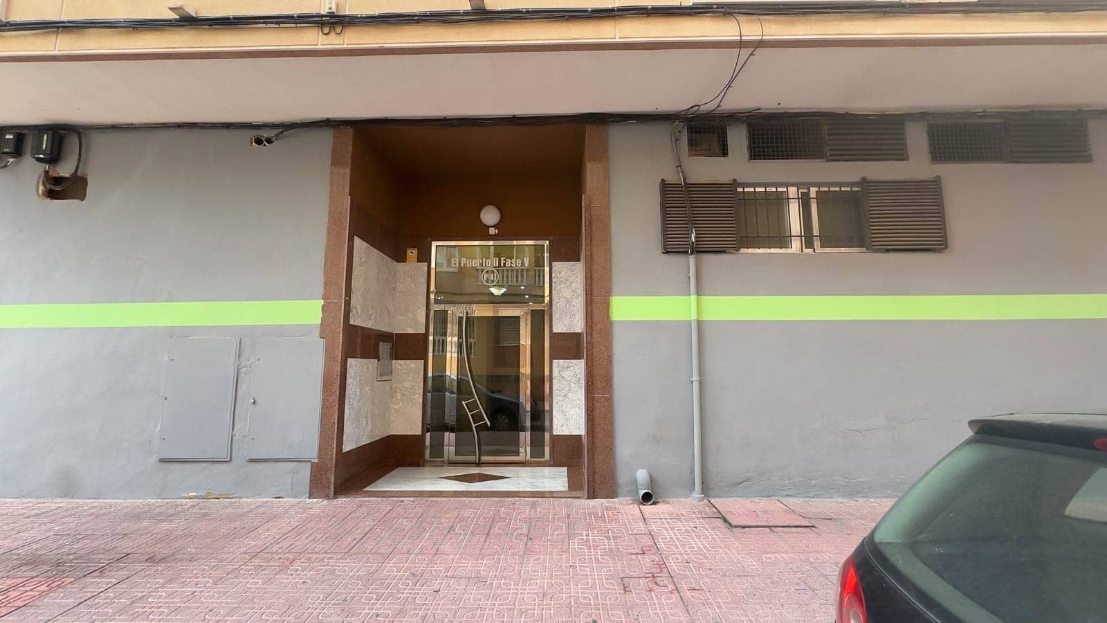 Apartamento de 2 habitaciones en Torrevieja en venta con piscina - 134.900 € (Ref: 9820852)