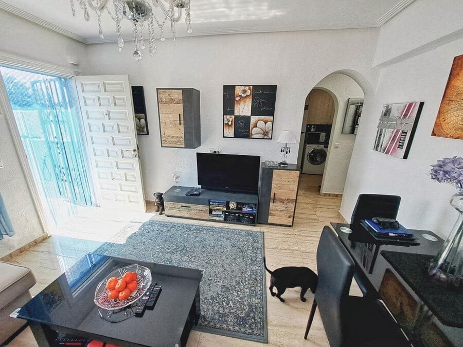 1 bedroom Bungalow for sale in Torrevieja - € 93,000 (Ref: 9824208)