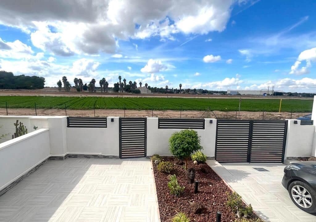 3 bedroom Villa for sale in Lo Crispin with pool - € 312,995 (Ref: 9830044)