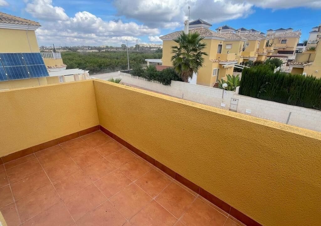 3 bedroom Villa for sale in Lo Crispin with pool - € 312,995 (Ref: 9830044)