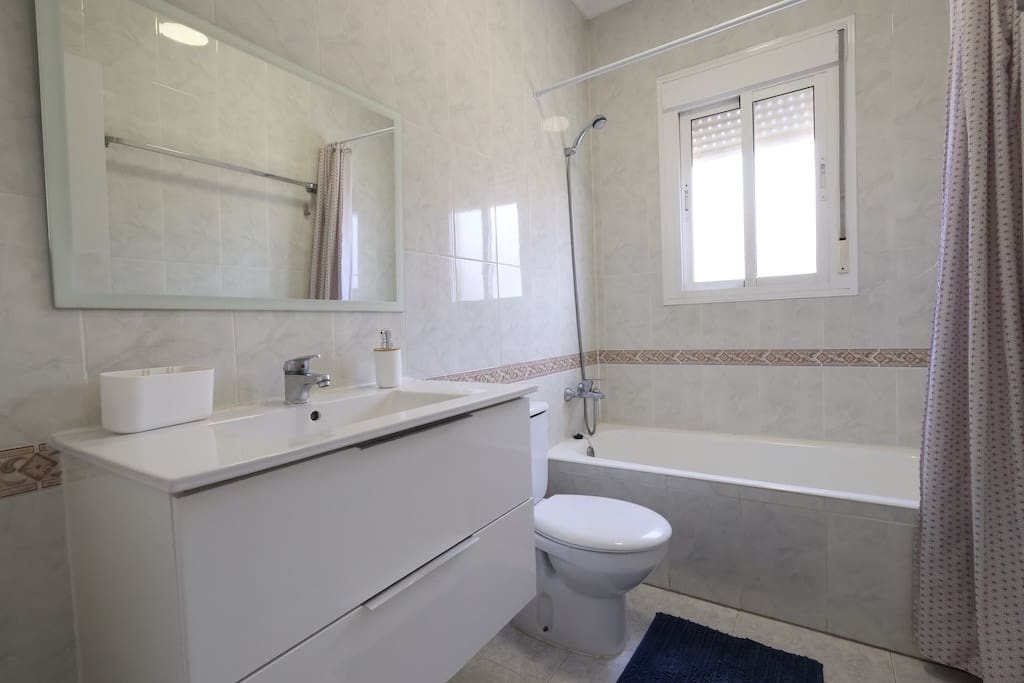 2 slaapkamer Halfvrijstaande villa te koop in Ciudad Quesada met zwembad - € 179.959 (Ref: 9830053)