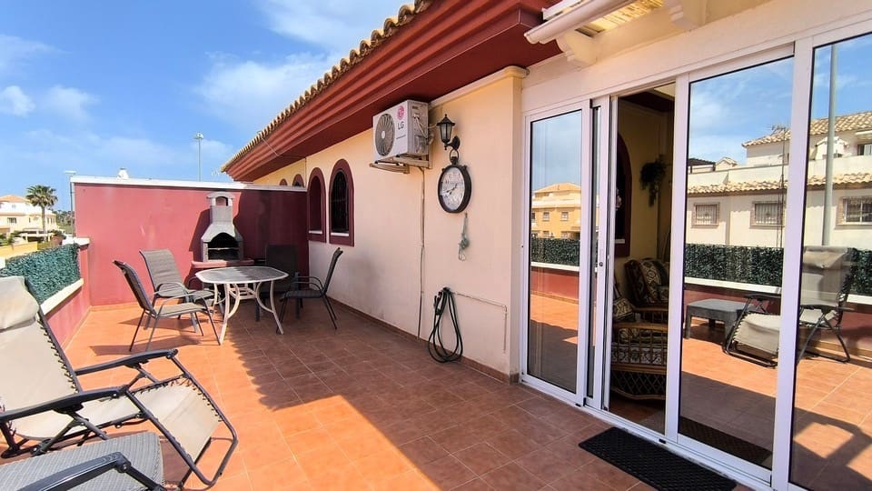 3 slaapkamer Halfvrijstaande villa te koop in Ciudad Quesada met zwembad - € 220.000 (Ref: 9830054)