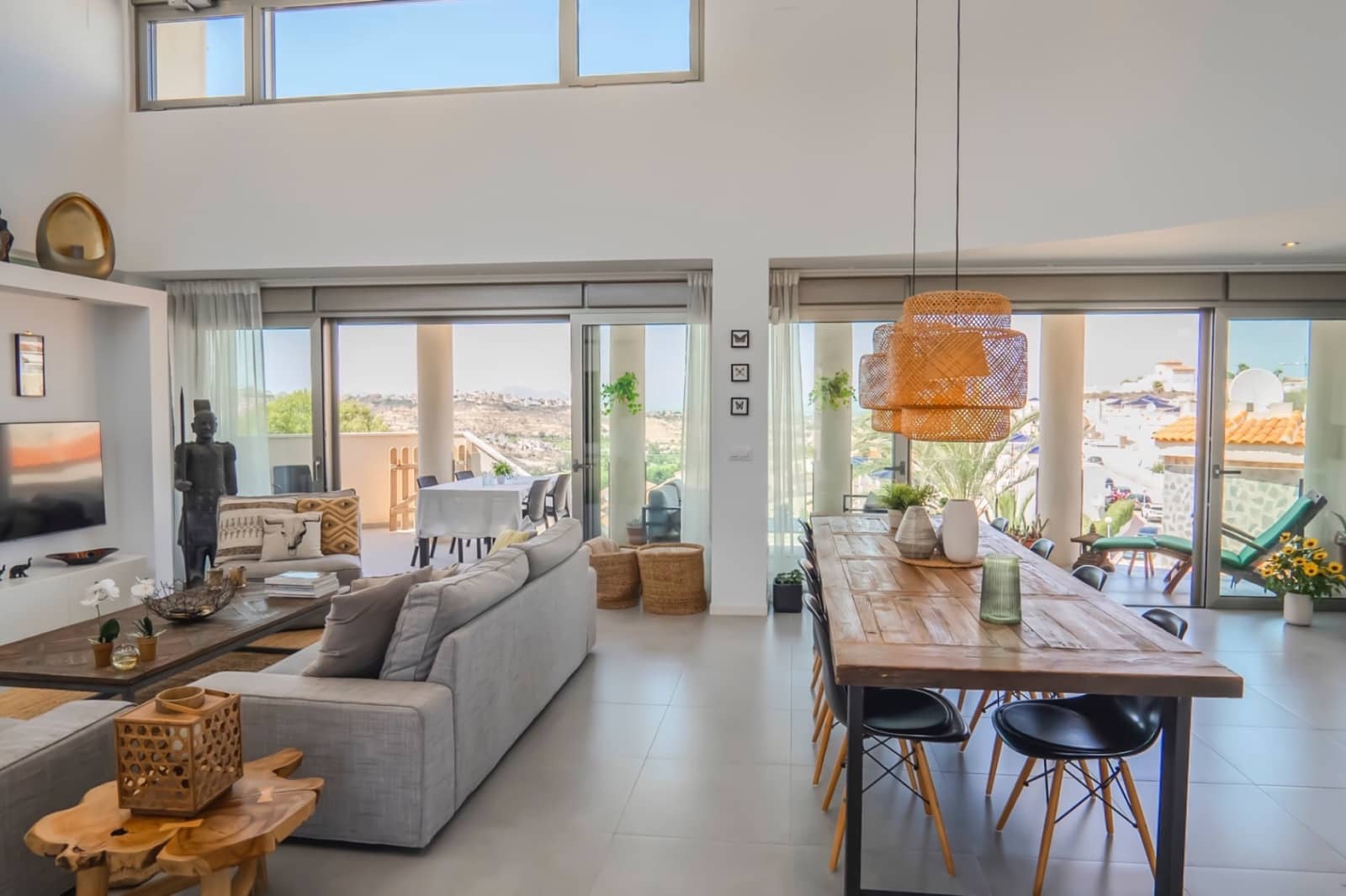4 slaapkamer Villa te koop in Ciudad Quesada met zwembad - € 899.000 (Ref: 9830065)