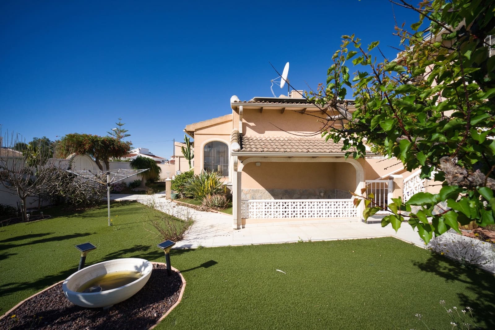 4 bedroom Villa for sale in Ciudad Quesada with pool - € 575,000 (Ref: 9830070)
