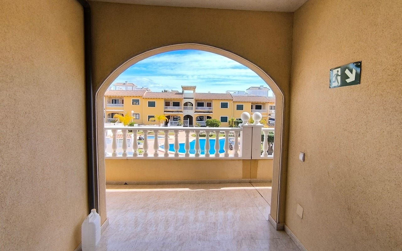 2 soveværelse Lejlighed til salg i Ciudad Quesada med swimmingpool - € 169.950 (Ref: 9830072)
