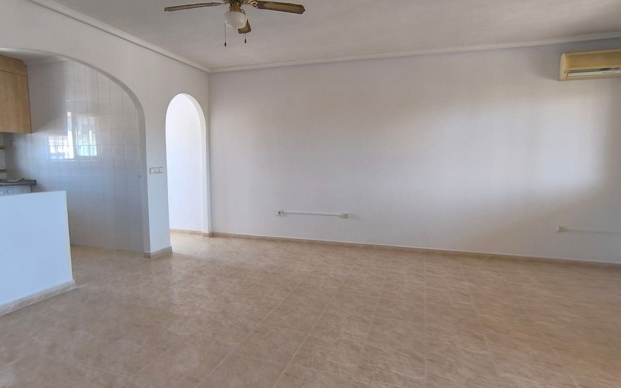 2 soveværelse Lejlighed til salg i Ciudad Quesada med swimmingpool - € 169.950 (Ref: 9830072)