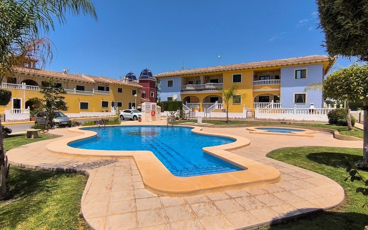 2 soveværelse Lejlighed til salg i Ciudad Quesada med swimmingpool - € 169.950 (Ref: 9830072)