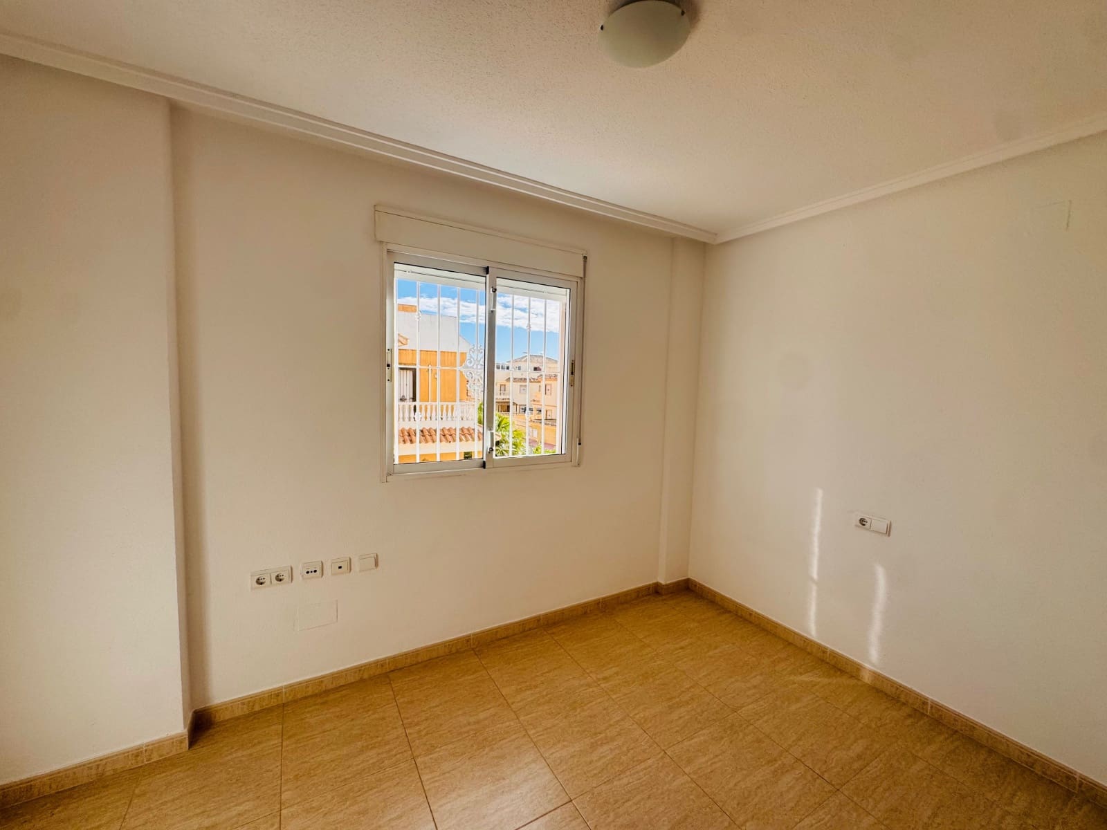 3 bedroom Semi-detached Villa for sale in Ciudad Quesada with pool - € 289,000 (Ref: 9830077)