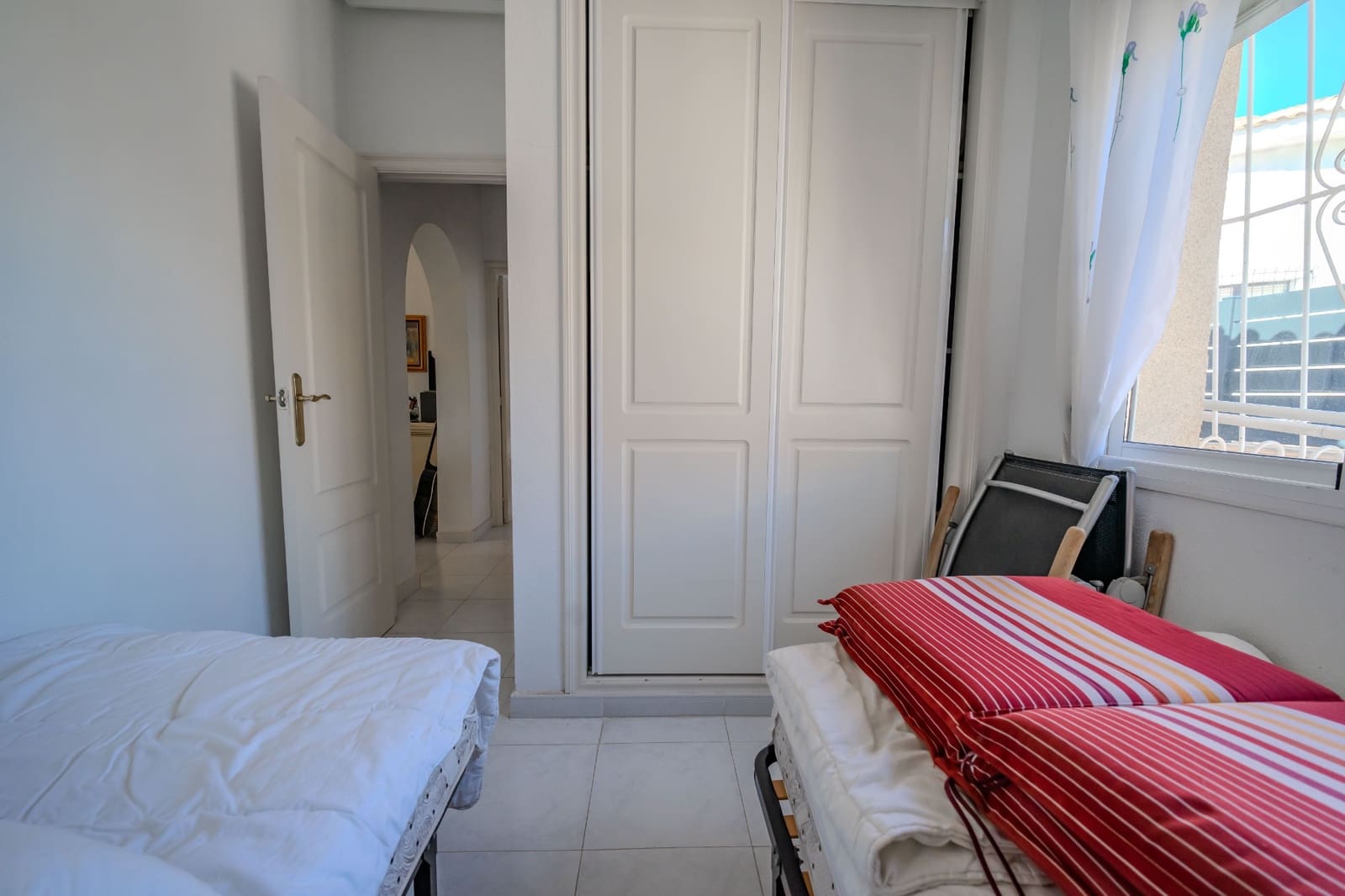 Chalet de 4 habitaciones en Ciudad Quesada en venta con piscina - 379.950 € (Ref: 9830079)