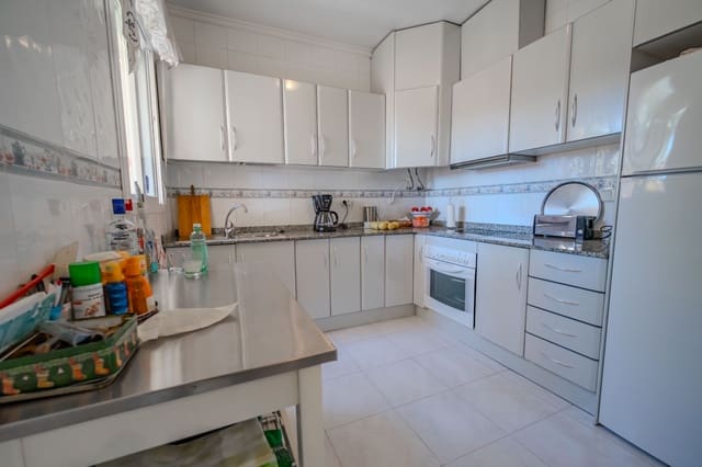 Chalet de 4 habitaciones en Ciudad Quesada, Rojales en venta con piscina - 379.950 € (Ref: 9830079)