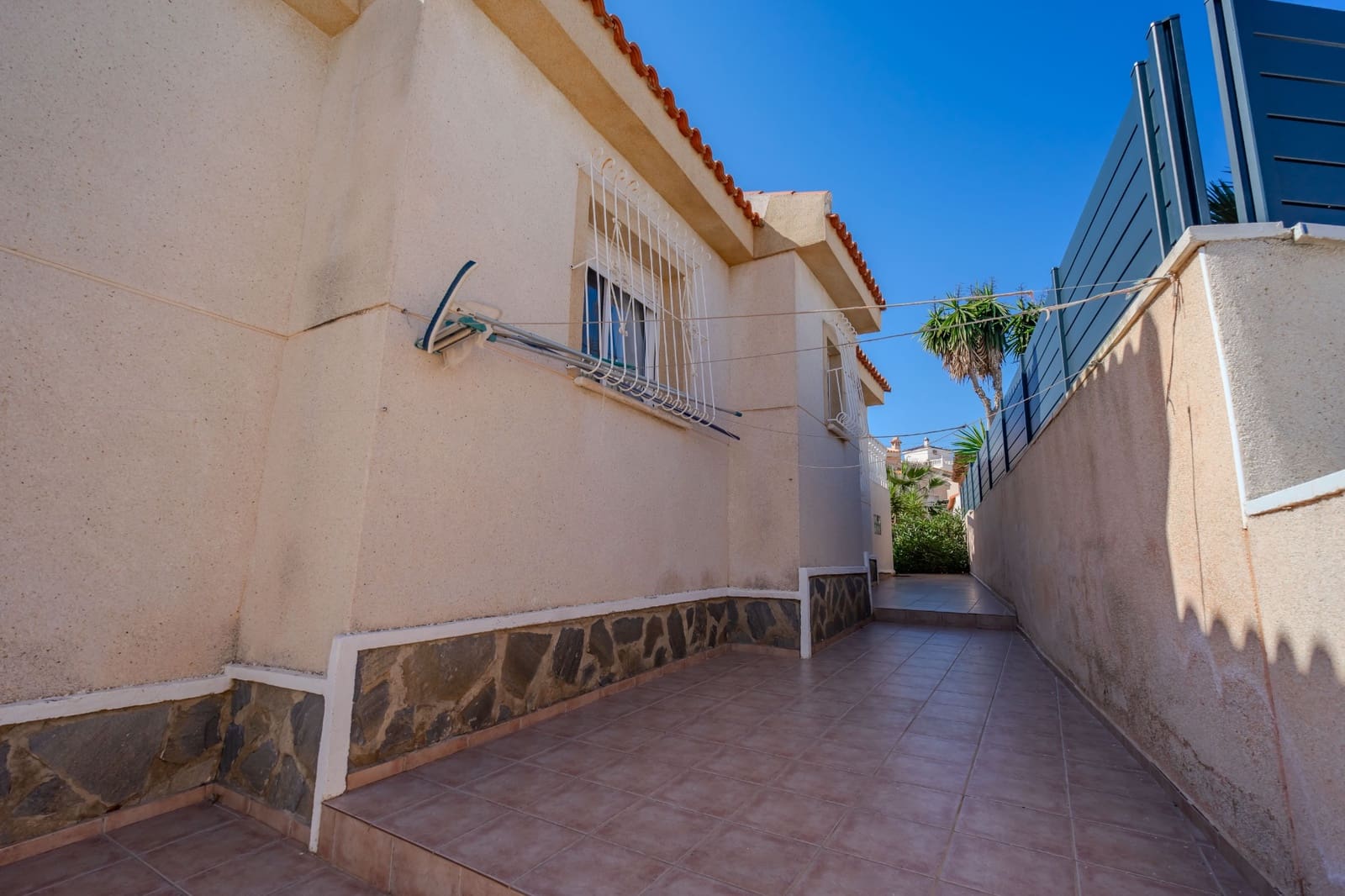 Chalet de 4 habitaciones en Ciudad Quesada en venta con piscina - 379.950 € (Ref: 9830079)