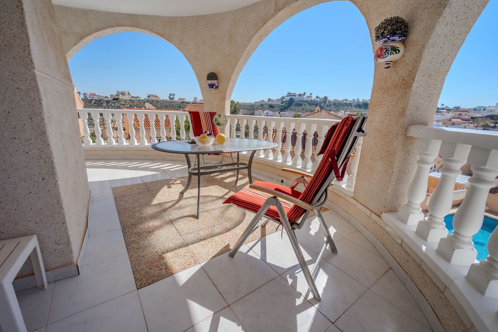 Chalet de 4 habitaciones en Ciudad Quesada en venta con piscina - 379.950 € (Ref: 9830079)