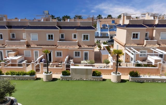 3 bedroom Townhouse for sale in Cabo Roig, Orihuela with pool - € 325,000 (Ref: 9830088)
