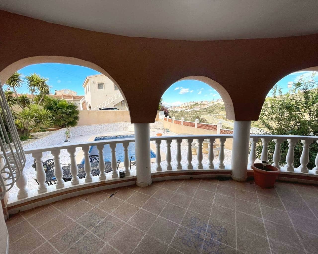 5 makuuhuone Huvila myytävänä paikassa Ciudad Quesada mukana uima-altaan - 450 000 € (Ref: 9830094)