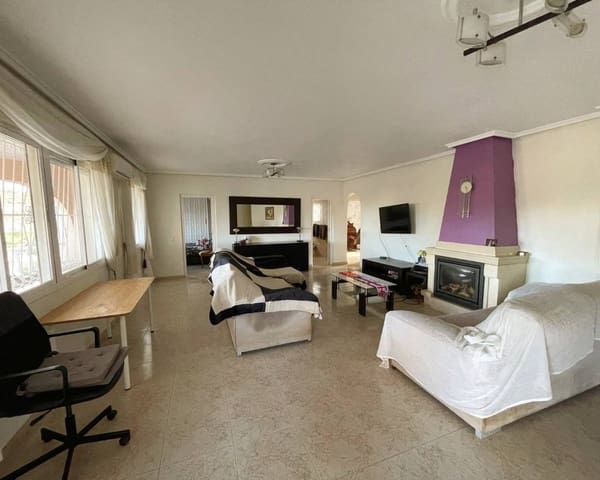 5 bedroom Villa for sale in Ciudad Quesada, Rojales with pool - € 450,000 (Ref: 9830094)