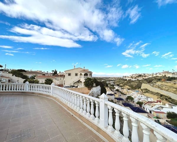5 bedroom Villa for sale in Ciudad Quesada, Rojales with pool - € 450,000 (Ref: 9830094)