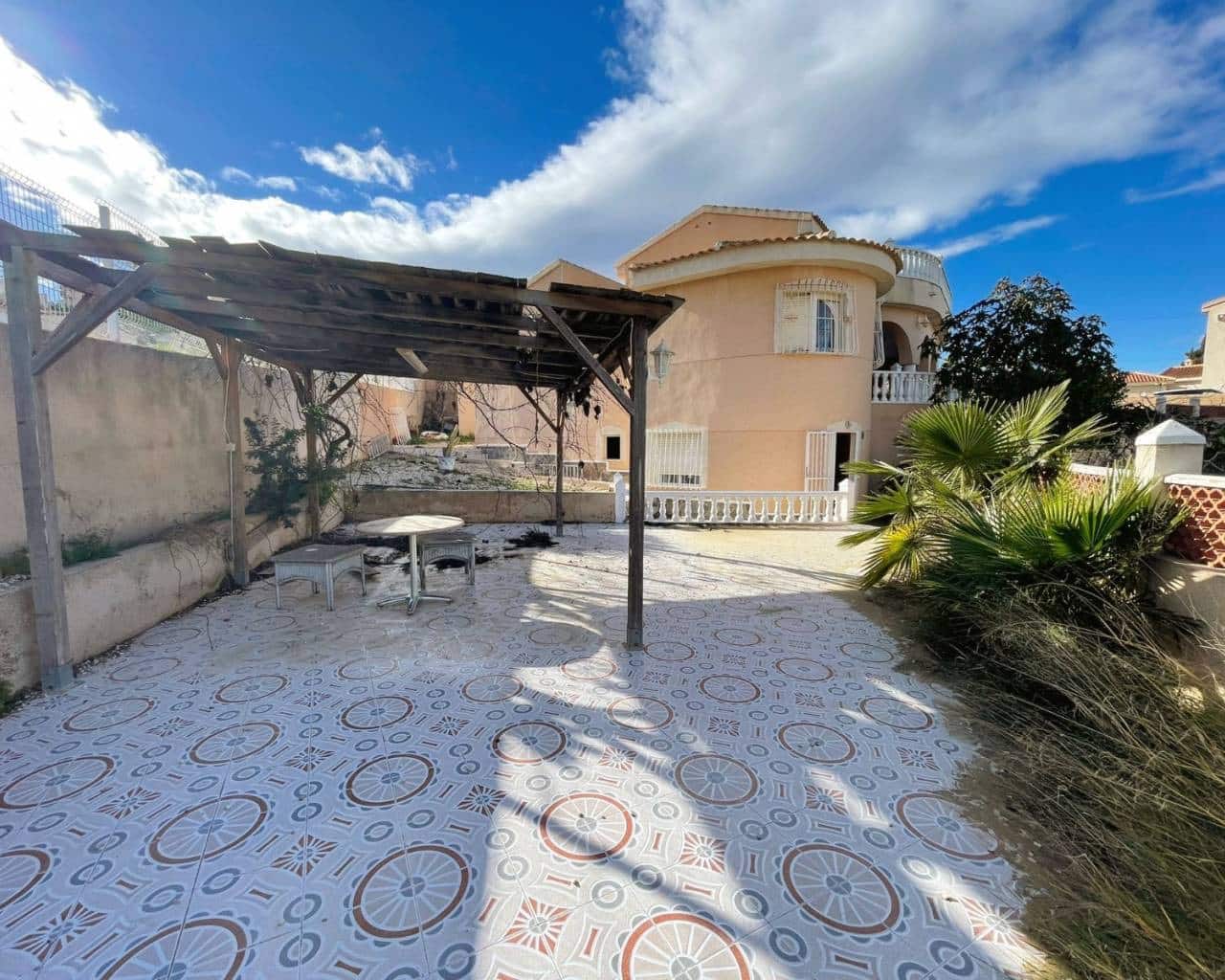 5 makuuhuone Huvila myytävänä paikassa Ciudad Quesada mukana uima-altaan - 450 000 € (Ref: 9830094)