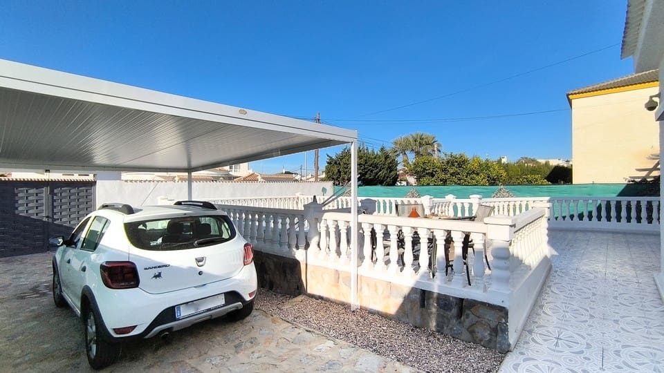 3 Zimmer Villa zu verkaufen in Torrevieja mit Pool - 339.950 € (Ref: 9830102)