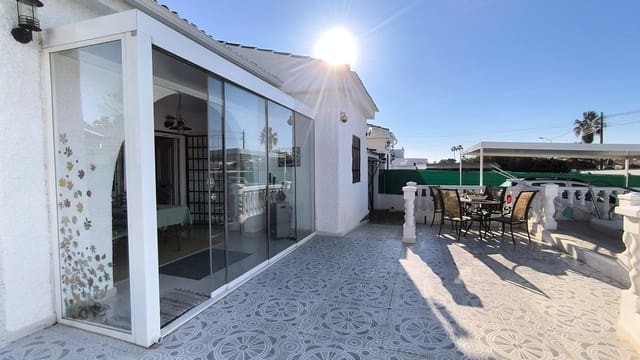 3 camera da letto Villa in vendita in Torrevieja con piscina - 339.950 € (Rif: 9830102)