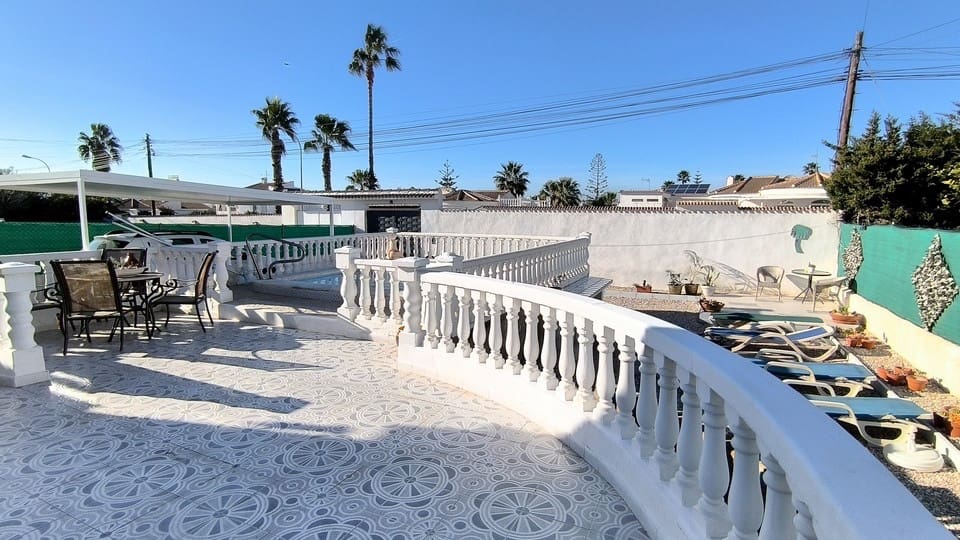 3 Zimmer Villa zu verkaufen in Torrevieja mit Pool - 339.950 € (Ref: 9830102)