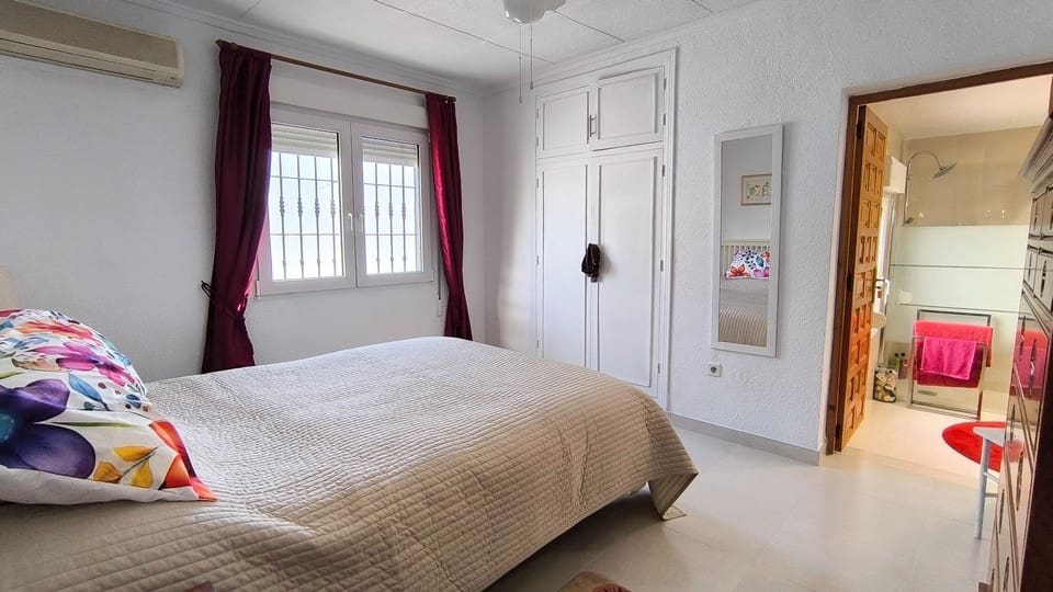 3 Zimmer Villa zu verkaufen in Torrevieja mit Pool - 339.950 € (Ref: 9830102)