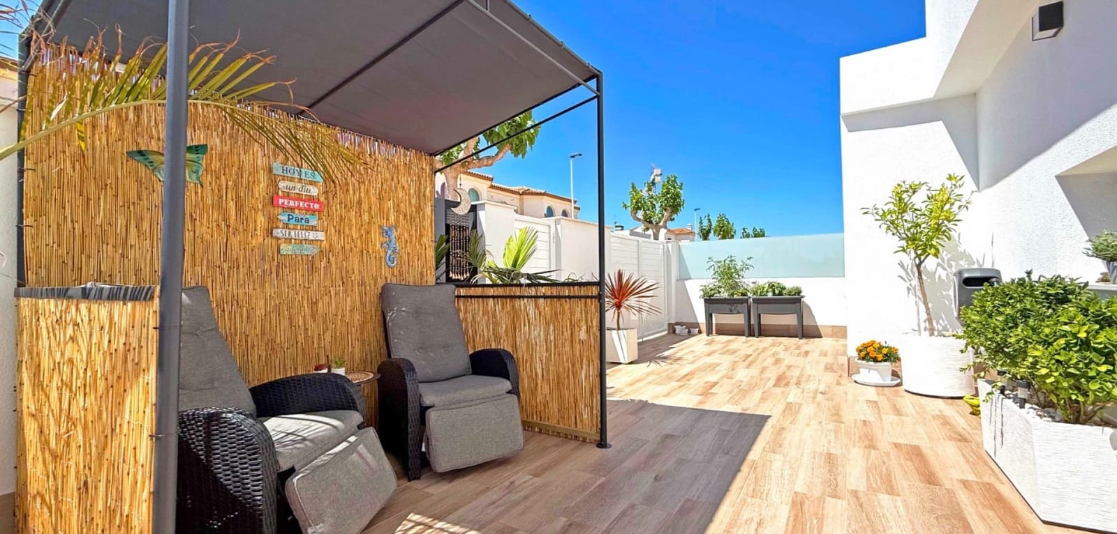 2 bedroom Villa for sale in San Pedro del Pinatar with pool garage - € 495,000 (Ref: 9830104)