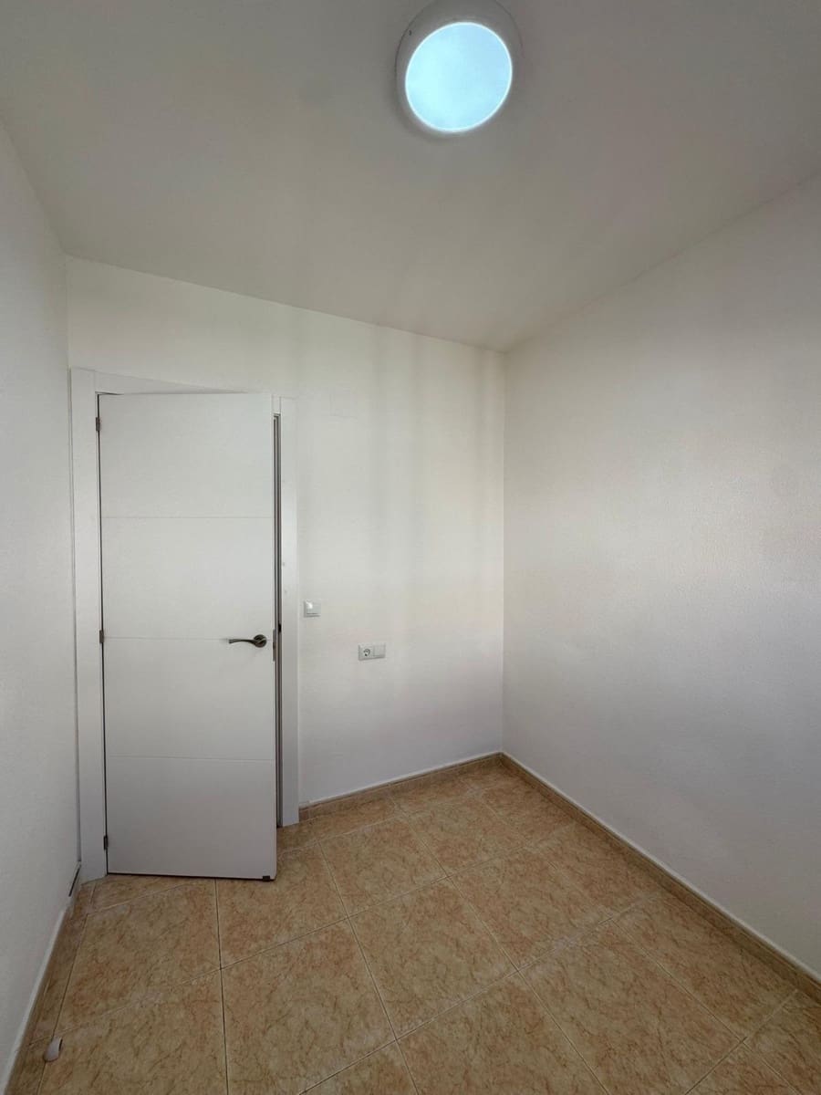 1 bedroom Apartment for sale in Torrevieja - € 139,000 (Ref: 9831362)