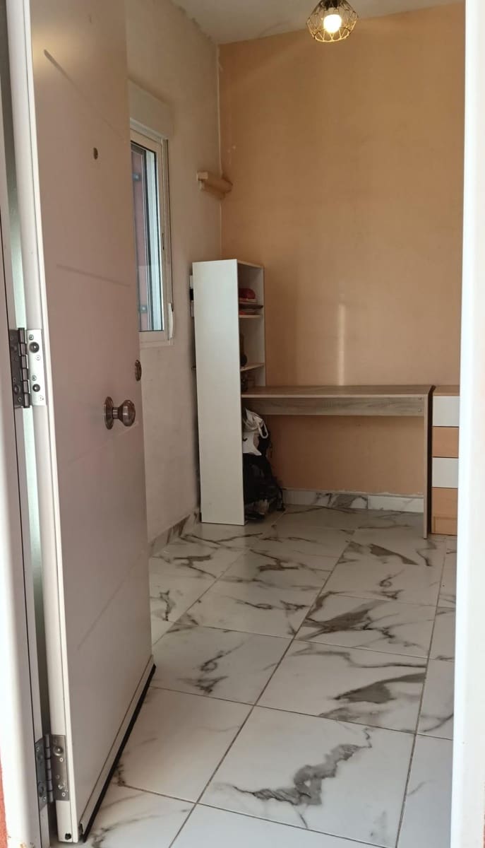 4 sovrum Radhus till salu i Torrevieja med pool - 187 900 € (Ref: 9831370)