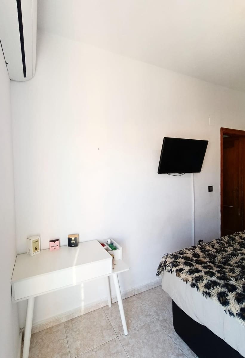 4 sovrum Radhus till salu i Torrevieja med pool - 187 900 € (Ref: 9831370)