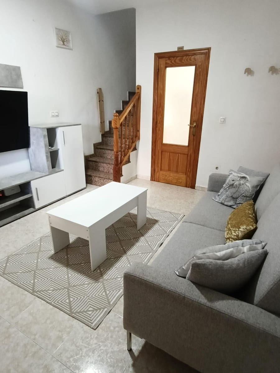 4 sovrum Radhus till salu i Torrevieja med pool - 187 900 € (Ref: 9831370)