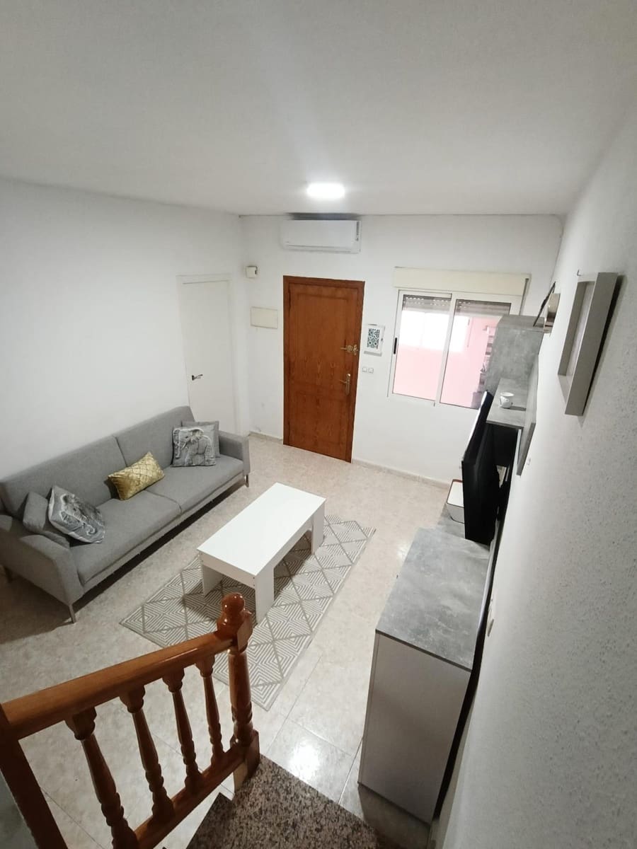 4 sovrum Radhus till salu i Torrevieja med pool - 187 900 € (Ref: 9831370)