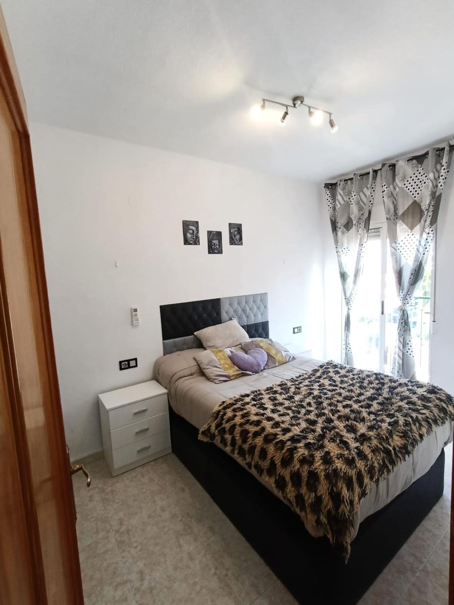 4 sovrum Radhus till salu i Torrevieja med pool - 187 900 € (Ref: 9831370)