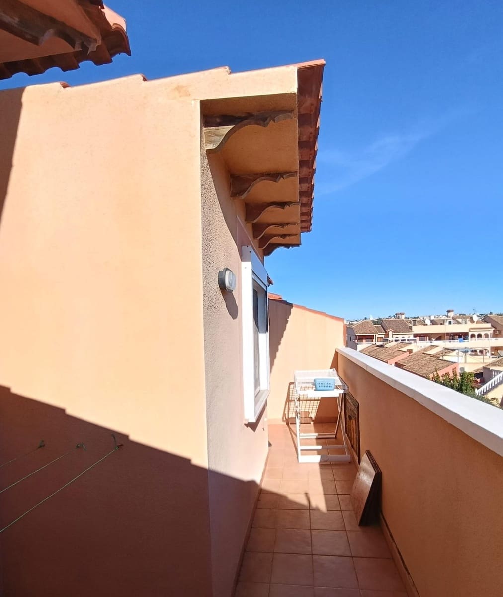 4 sovrum Radhus till salu i Torrevieja med pool - 187 900 € (Ref: 9831370)