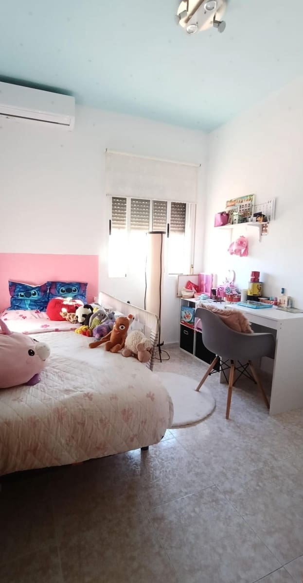 4 sovrum Radhus till salu i Torrevieja med pool - 187 900 € (Ref: 9831370)