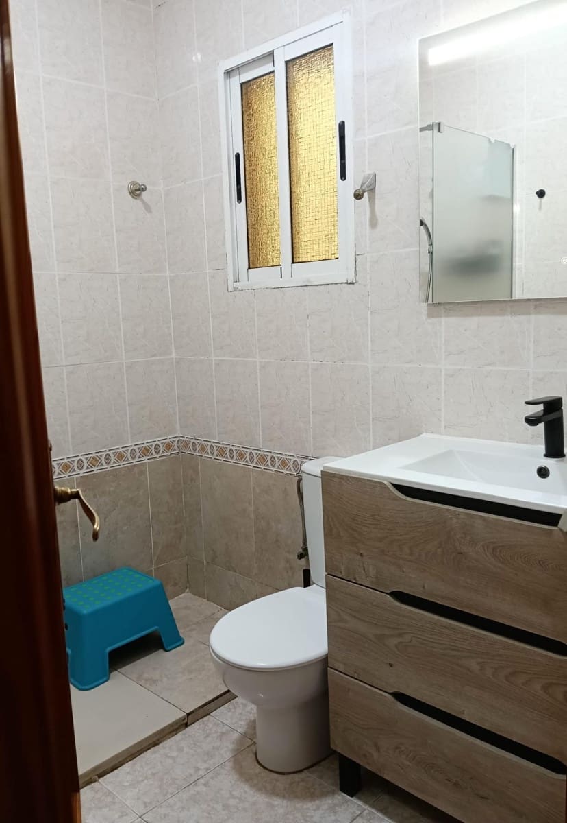 4 sovrum Radhus till salu i Torrevieja med pool - 187 900 € (Ref: 9831370)