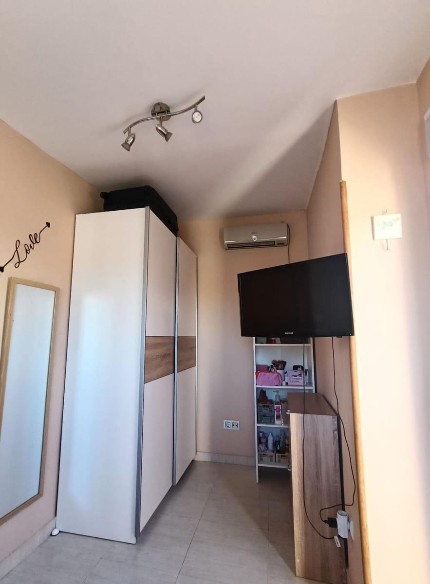 4 sovrum Radhus till salu i Torrevieja med pool - 187 900 € (Ref: 9831370)