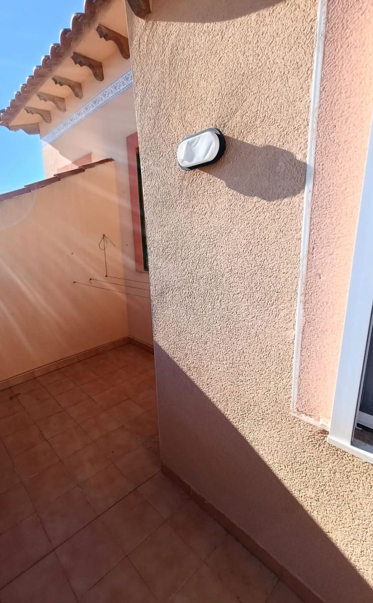 4 sovrum Radhus till salu i Torrevieja med pool - 187 900 € (Ref: 9831370)