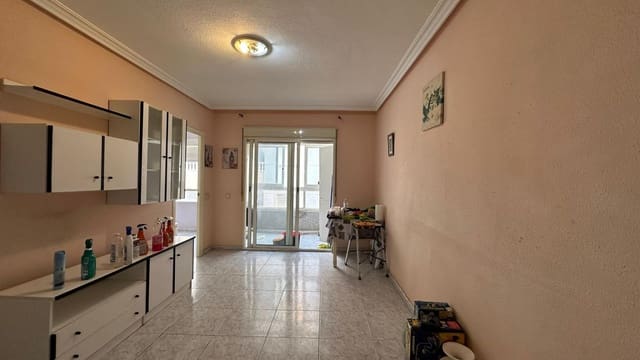 2 slaapkamer Appartement te koop in Torrevieja - € 119.900 (Ref: 9831378)