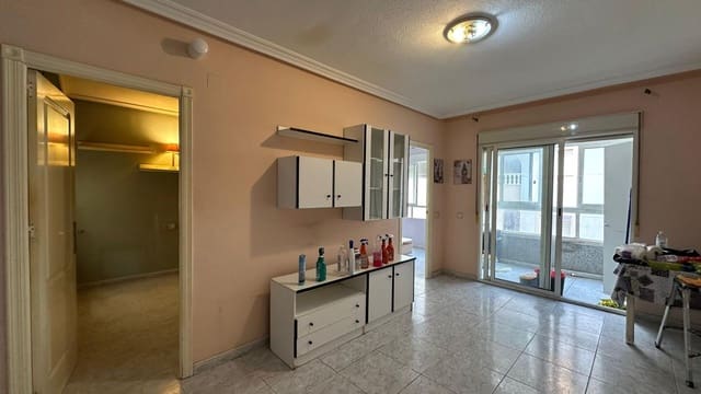 2 slaapkamer Appartement te koop in Torrevieja - € 119.900 (Ref: 9831378)